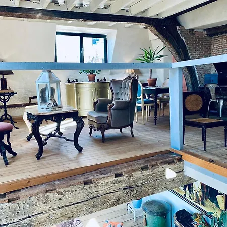 Проживание в семье The Lofty Mystic'S Lodge *